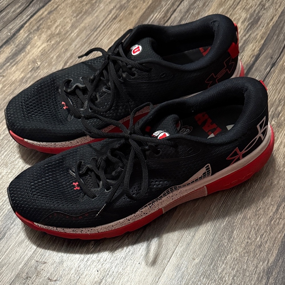 Under Armour Black & Red Utah Men's Running Shoes size 14